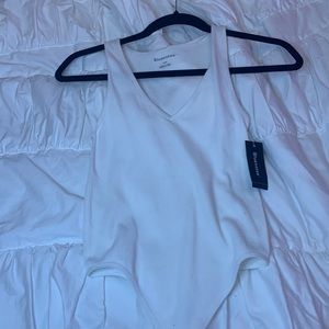 I’m selling a white bluenotes body suit